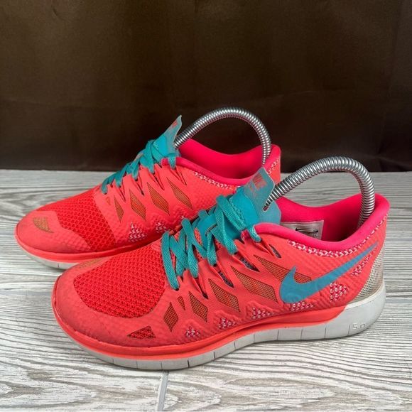 Nike Free 5.0 Pink 'Punch Cyan' Running Shoe Athletic Sneaker Womens 7 - Picture 3 of 9
